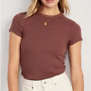 Old Navy reddish brown fitted rib-knit t-shirt